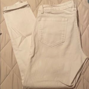 white jean pants slightly cropped skinny